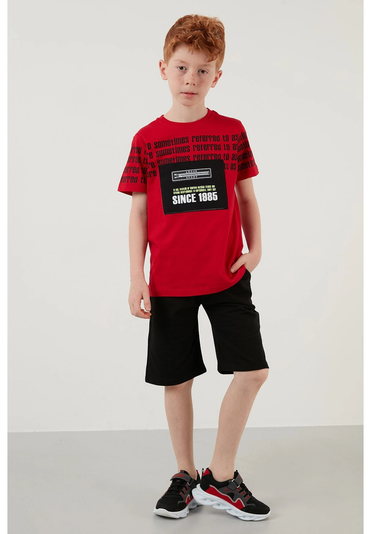 LELA Regular Fit Shorts And T-Shirt - Shorts - Red