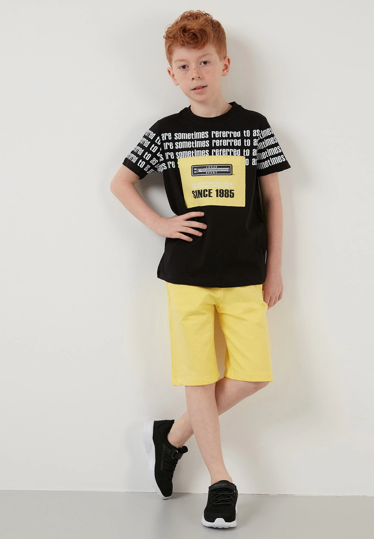 LELA Regular Fit Shorts And T-Shirt - Shorts - Black